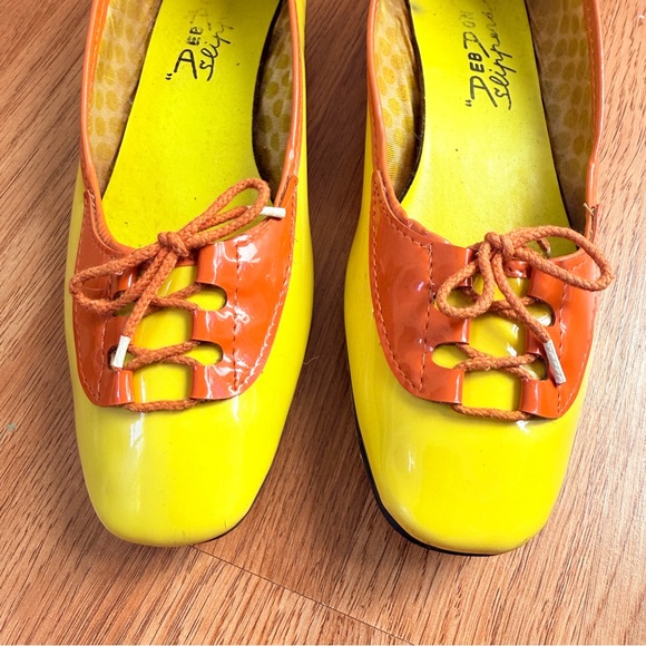 Vintage 1970s Retro Deb Don Slippers Yellow Orange Lace Toe Flats Size 7 - Picture 4 of 7